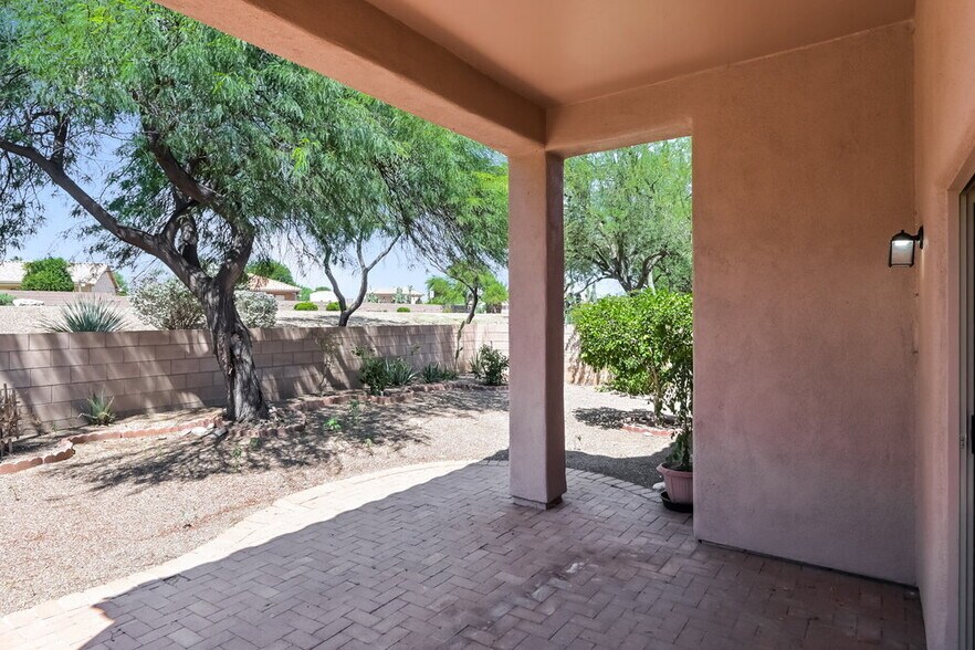 Building Photo - 2415 N Avenida TABICA