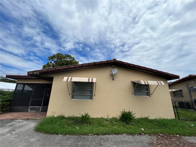 Building Photo - 5133 SW 43rd Terrace