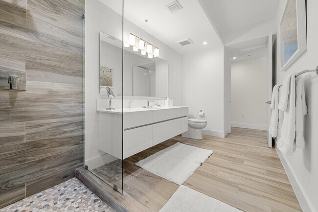 Building Photo - 106 Inlet Way