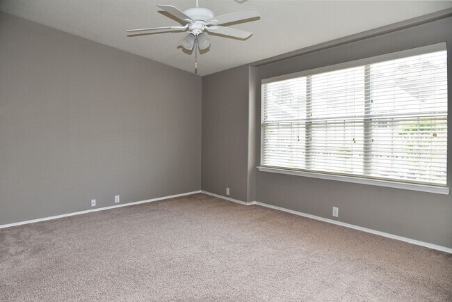 Building Photo - 13600 Breton Ridge St