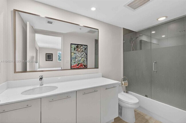 Building Photo - 92 SW 3rd St