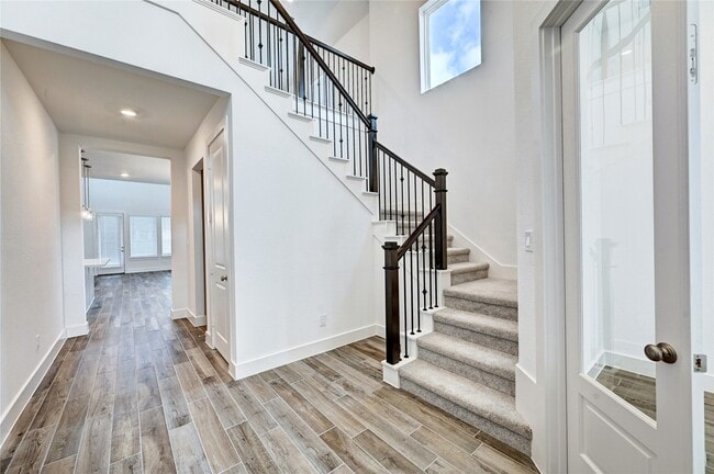 Building Photo - 7302 New Pecan Dr