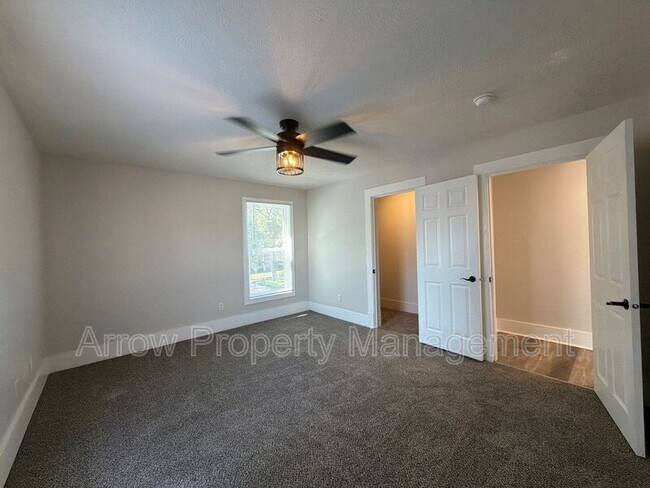 Building Photo - 926 A St