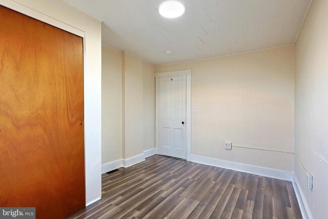 Building Photo - 113 Grand Ave