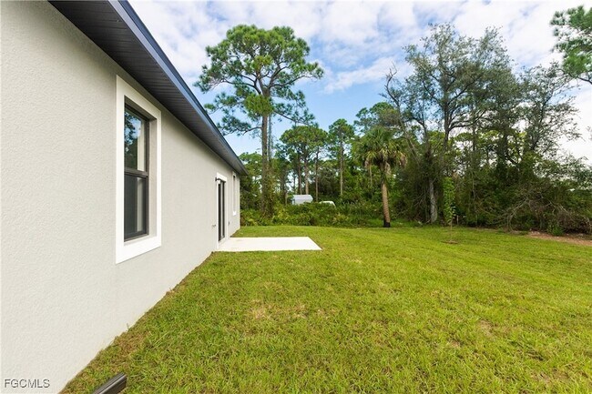 Building Photo - 6027 Pecan Cir