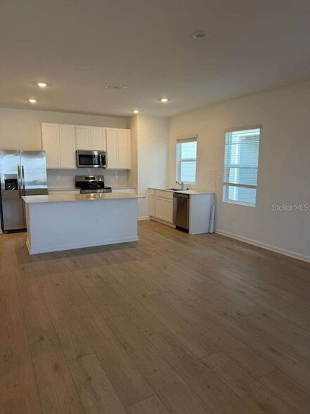 Building Photo - 5195 Loyalty Dr