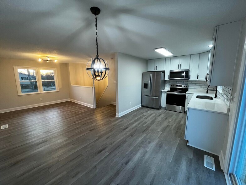 Kitchen/Living Room - 2120 Chatham St
