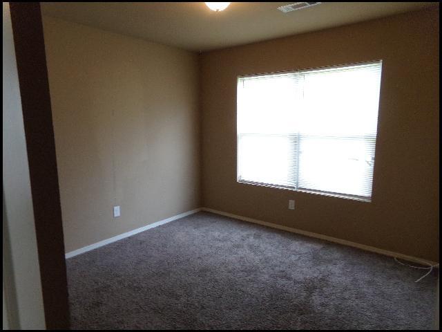 Building Photo - 2104 Fern Valley Dr