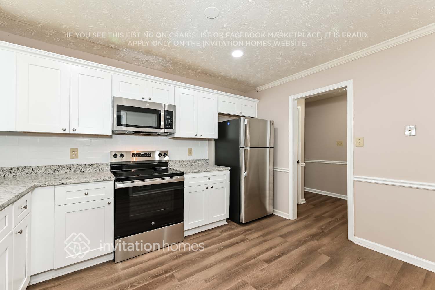 Building Photo - 1460 Sundale Dr