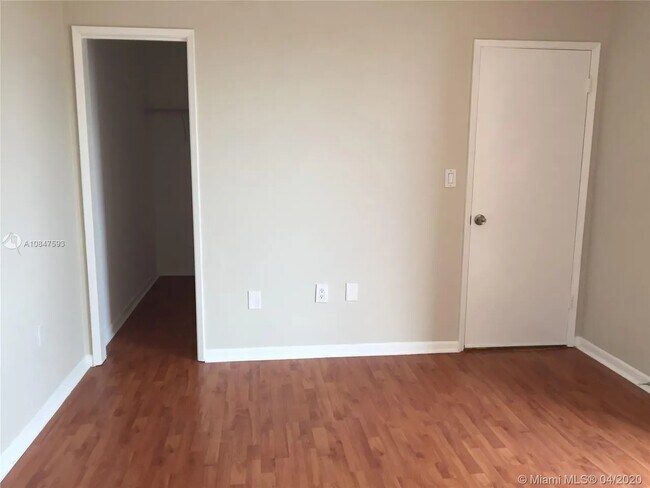 The 3rd bedroom on the second floor - 9195 Fontainebleau Blvd