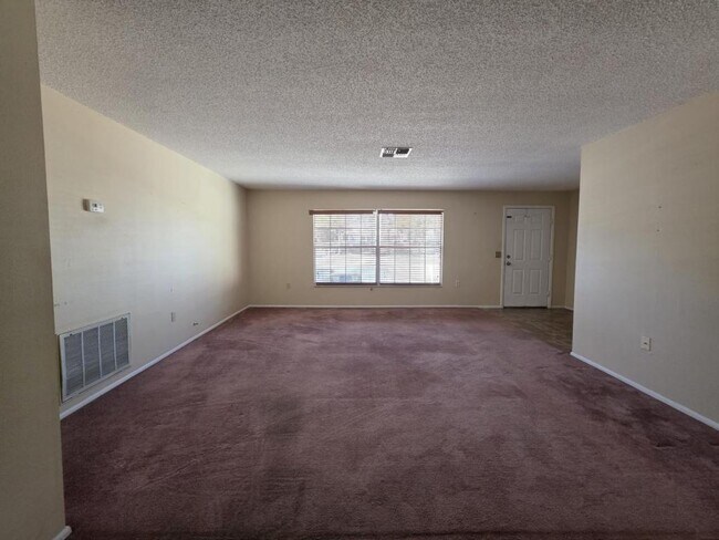 Building Photo - 2052 Deltona Blvd