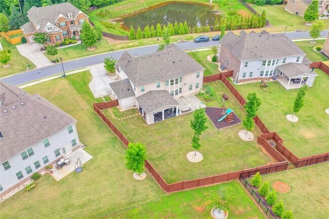 Building Photo - 6035 Ashborough Park