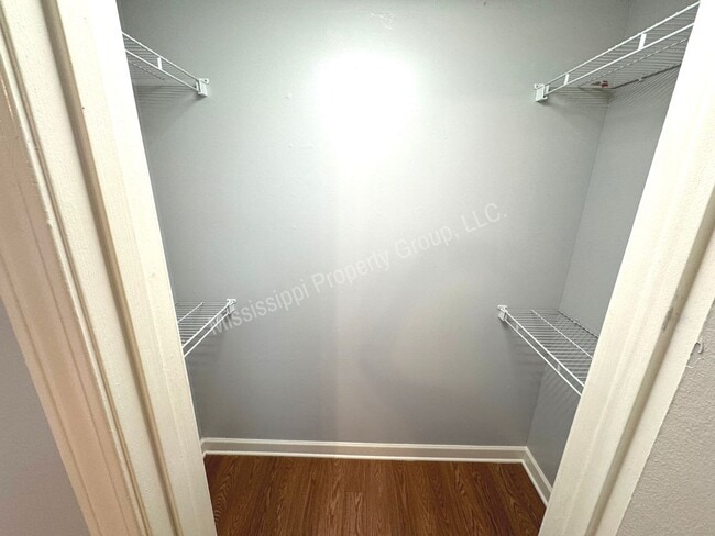 Building Photo - 2BR/2.5BA FOR RENT