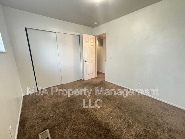 Building Photo - 1784 W 400 N