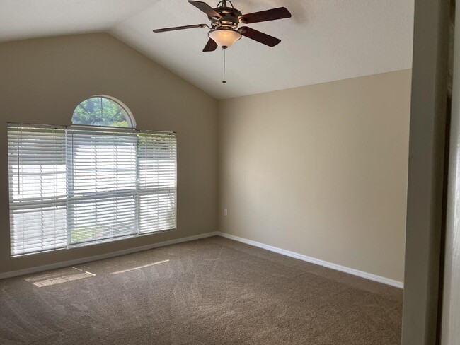 Building Photo - Beautiful 3 Bedroom 2 Bath Pool Home Lawn ...