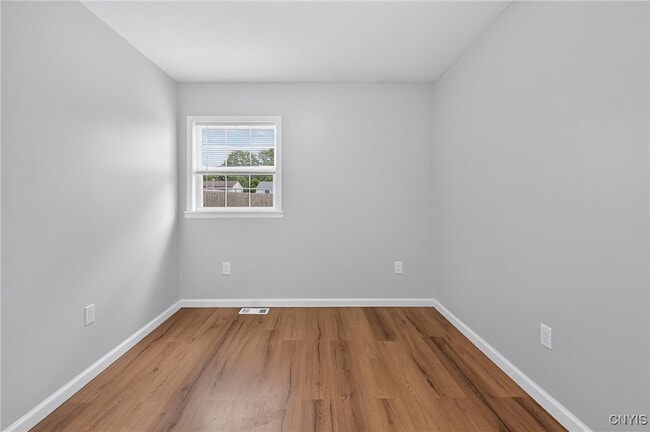 Building Photo - 122 Frederick Dr
