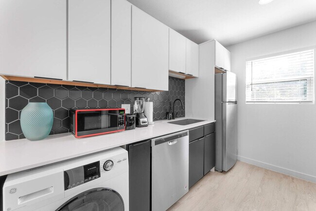 Building Photo - 513 Pecan Grove Rd