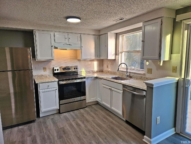 Building Photo - 5608 Bringle Ct