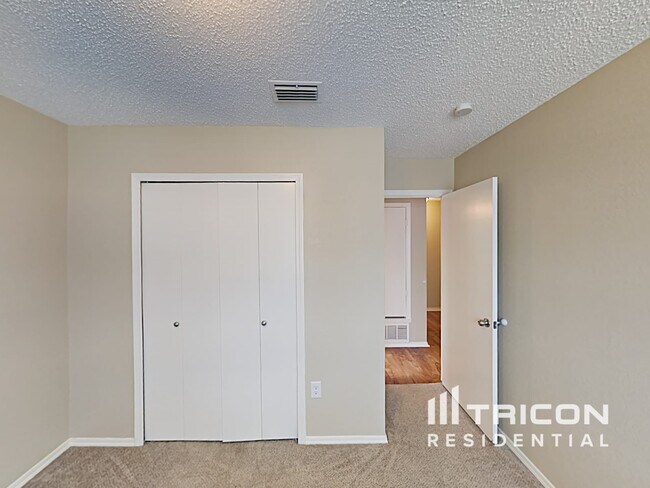 Building Photo - 1015 Cedar Run Dr