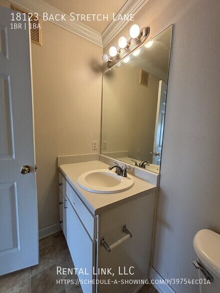 Building Photo - 18123 Back Stretch Ln