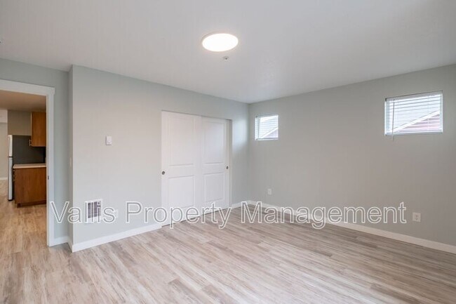 Building Photo - 13001 S Crompton Lane