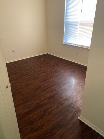 Building Photo - 2200 Wright Way