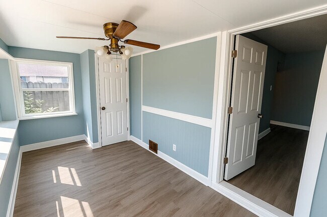 Building Photo - 3030 Mars Hill St