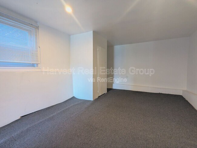 Building Photo - 4736 Meldon Ave