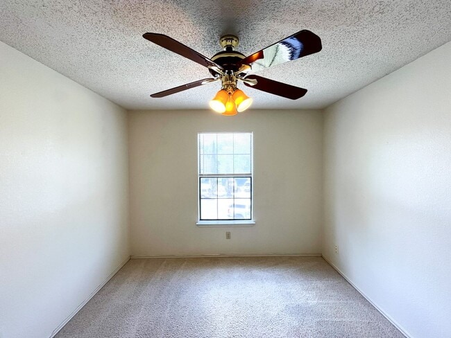 Building Photo - Available NOW!!!! Gorgeous 2 story, 3 bedroom, 2.5 bath, 2 car garage home with garage door opene...