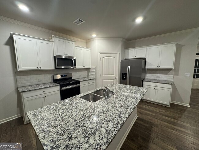 Building Photo - 279 Belmont Dr