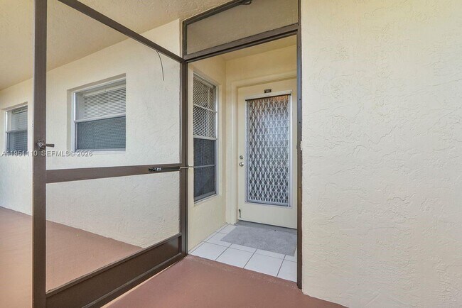 Building Photo - 23249 Barwood Ln N