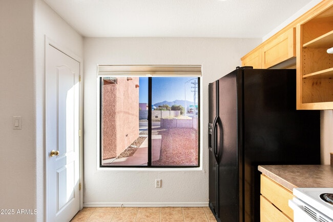 Building Photo - 813 Ocotillo Dr