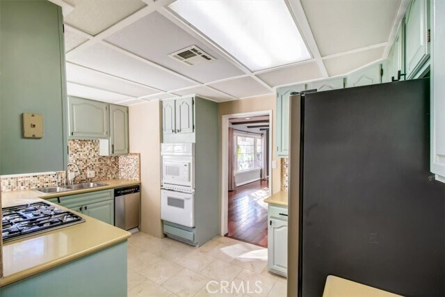 Building Photo - 7441 Beckford Ave