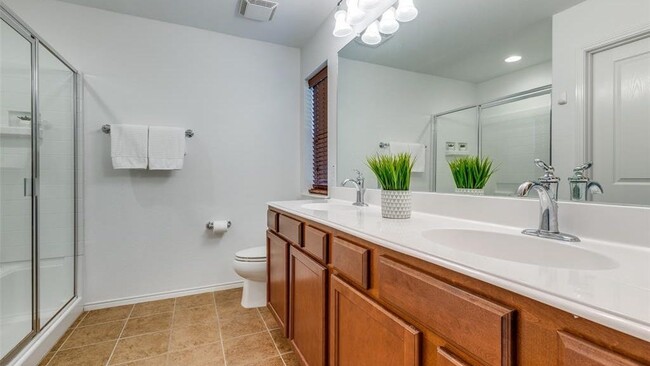 Building Photo - 7414 Birmingham Forest Dr