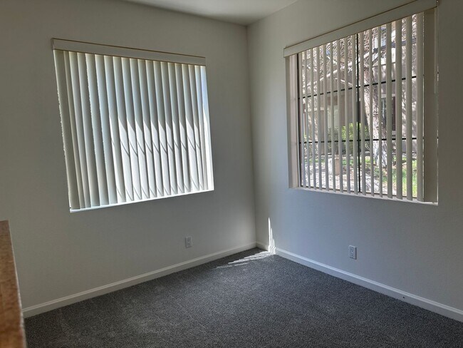 Building Photo - 1 Bedroom ground floor at Tanamera