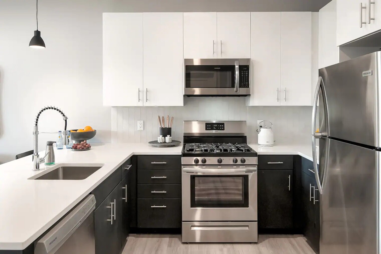 Building Photo - 9 Tower Ln