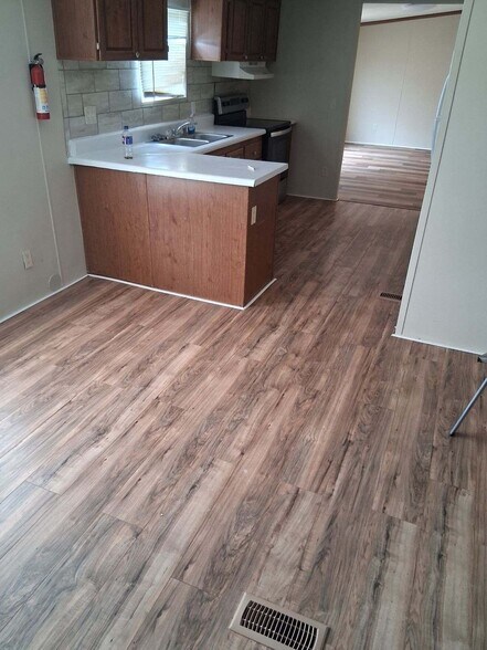 Building Photo - 97048 Diamond St