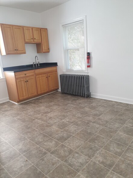 Kitchen 3 - 4709 Rittenhouse St