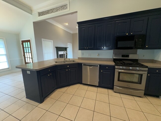 Building Photo - 103 Canter Cove