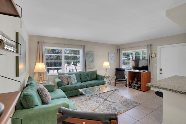 Building Photo - 3212 NE 9th St