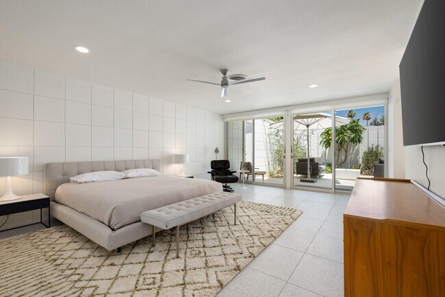 Building Photo - 72915 El Paseo