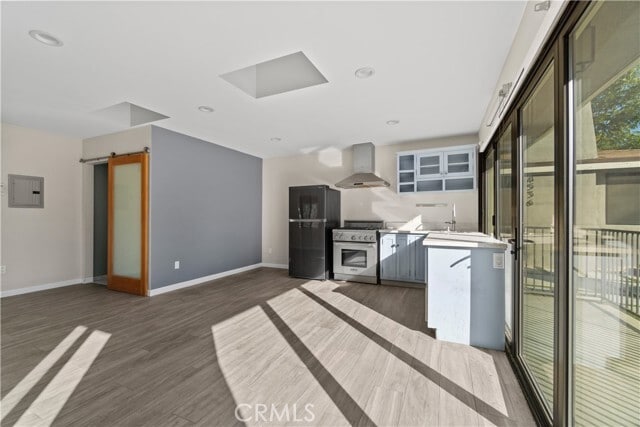 Building Photo - 4536 Maycrest Ave
