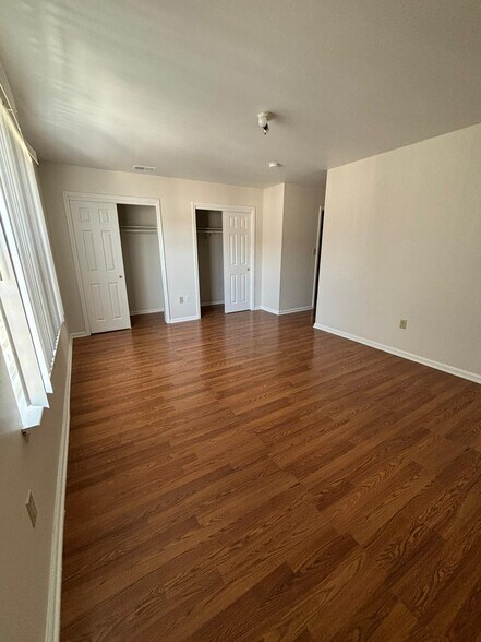 Building Photo - 28 Delavan Pl