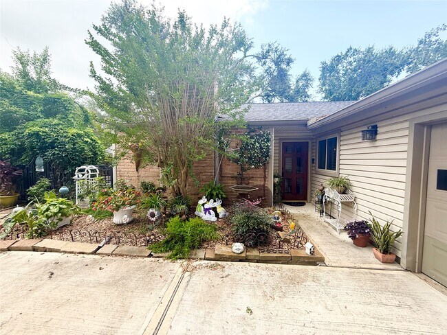 Building Photo - 14831 Royal Birkdale St