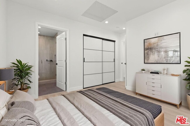 Building Photo - 119-119 S Myers St