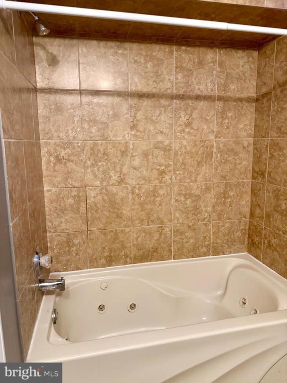 Building Photo - 4363 Varnum Pl NE
