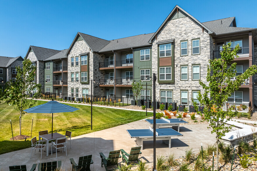 The Depot - Courtyard - The Depot Luxury Apartments