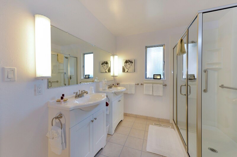 Building Photo - 1042 Easum Dr