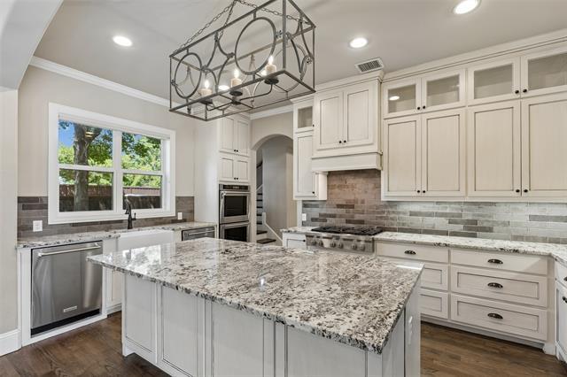 Building Photo - 2737 Farmers Branch Ln