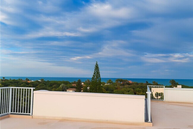 Building Photo - BREATHTAKING VIEW ALERT!!!